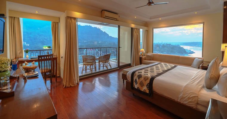 Hotels near Lakshman Jhula