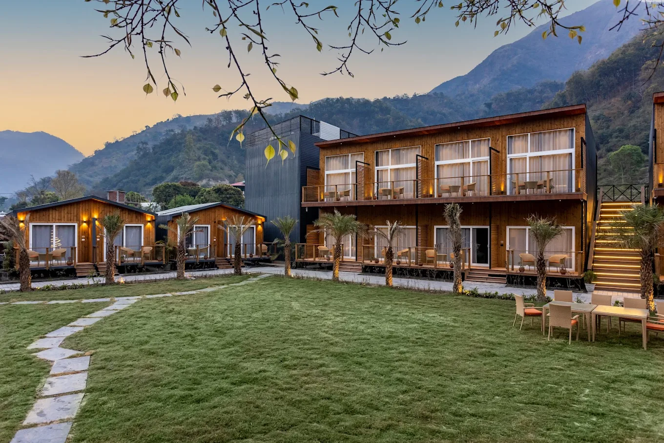 Luxury wellness resort Rishikesh