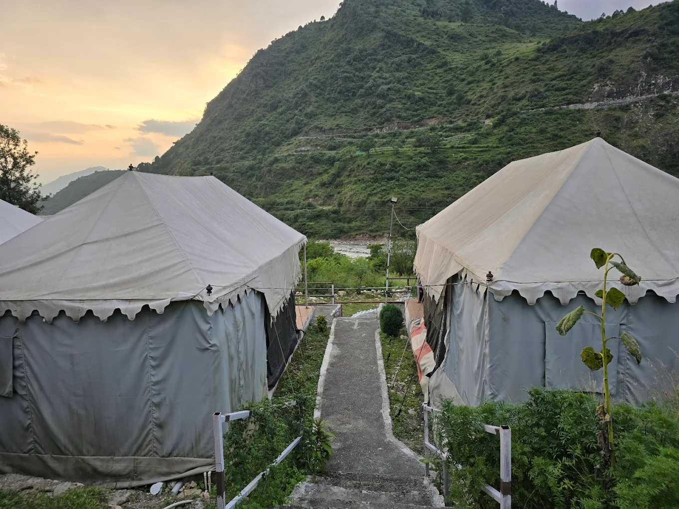 Luxury camp Yamunotri