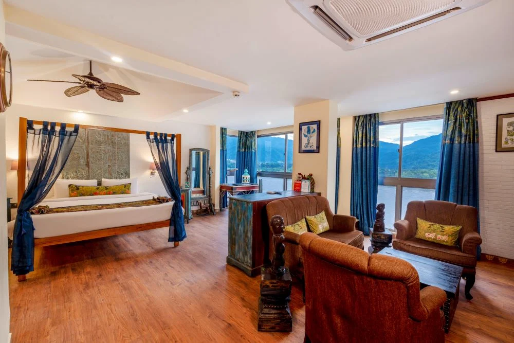 Stay near Laxman Jhula