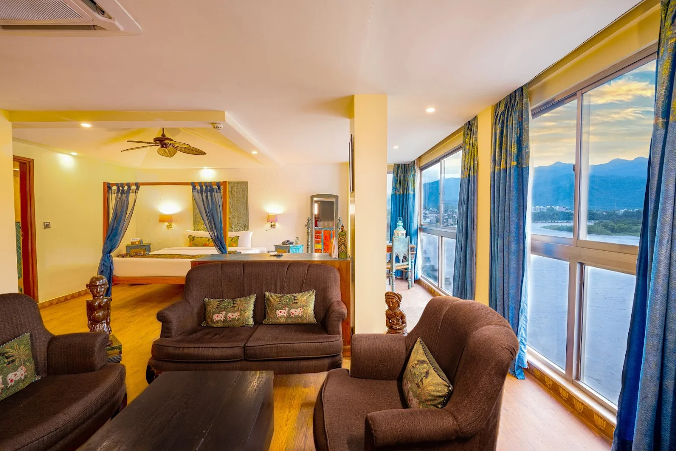 Hotels near Parmarth Niketan Ashram