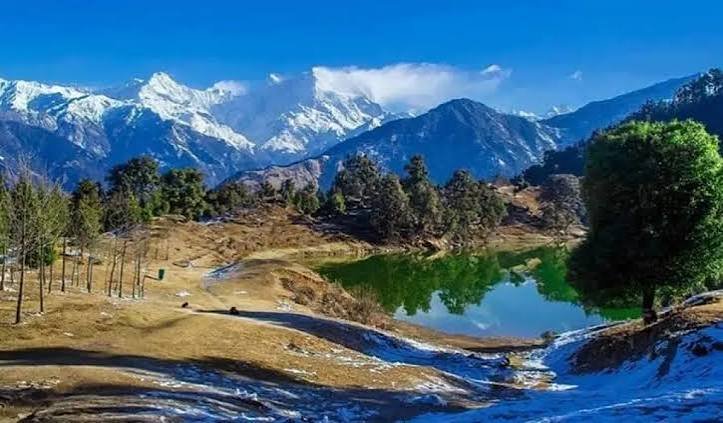 Camping in Deoria Tal